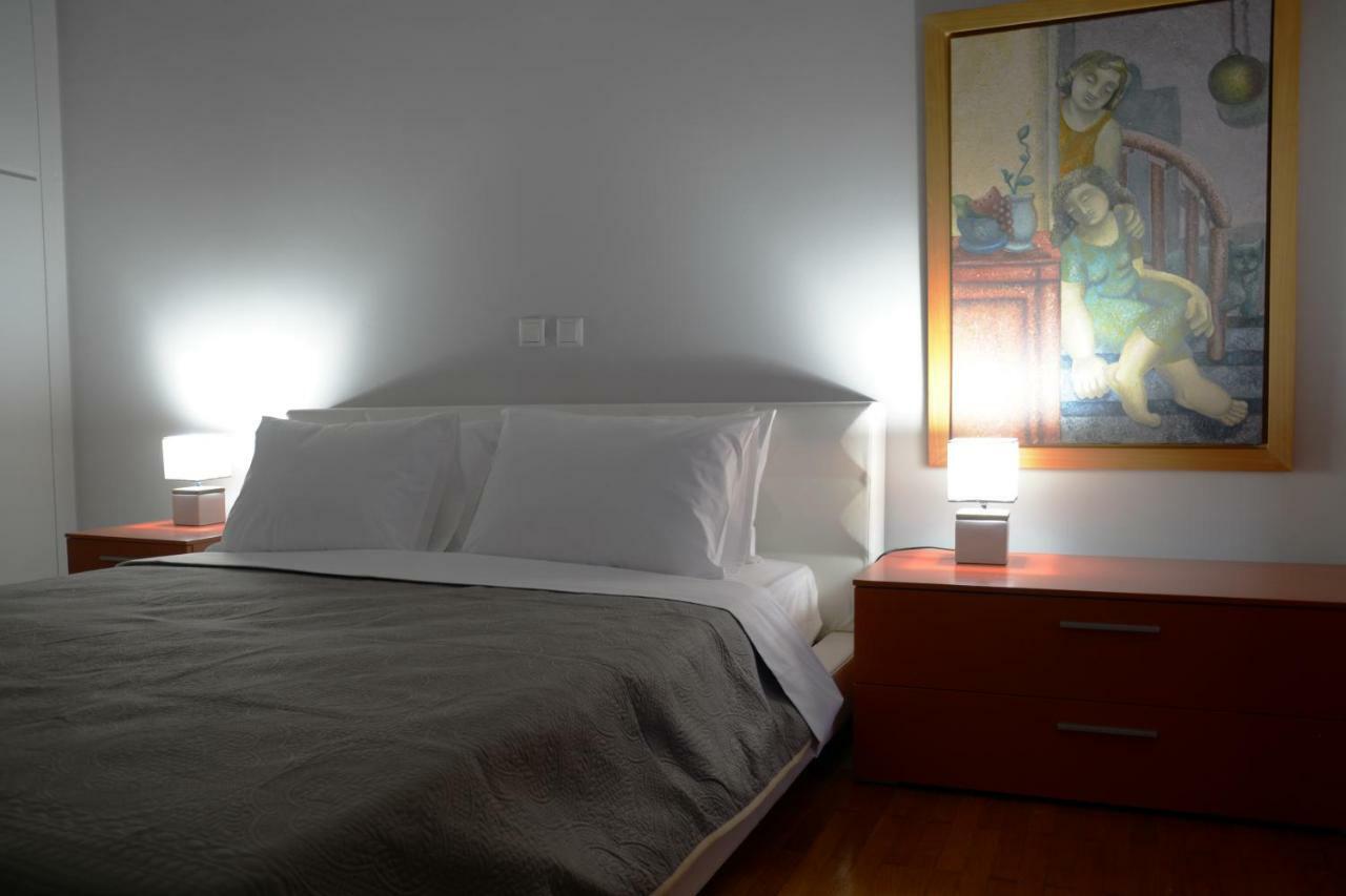 Modern & Classy Central Apartment Афіни Екстер'єр фото